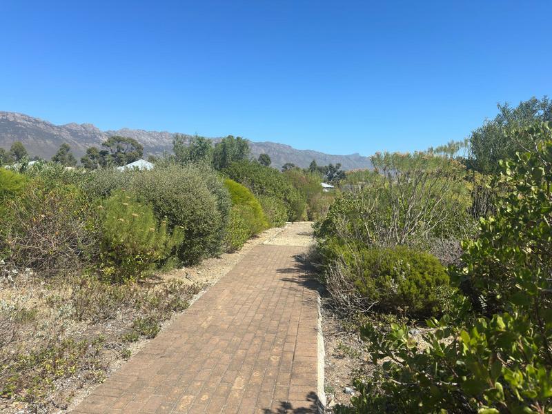 2 Bedroom Property for Sale in Sir Lowrys Pass Village Western Cape